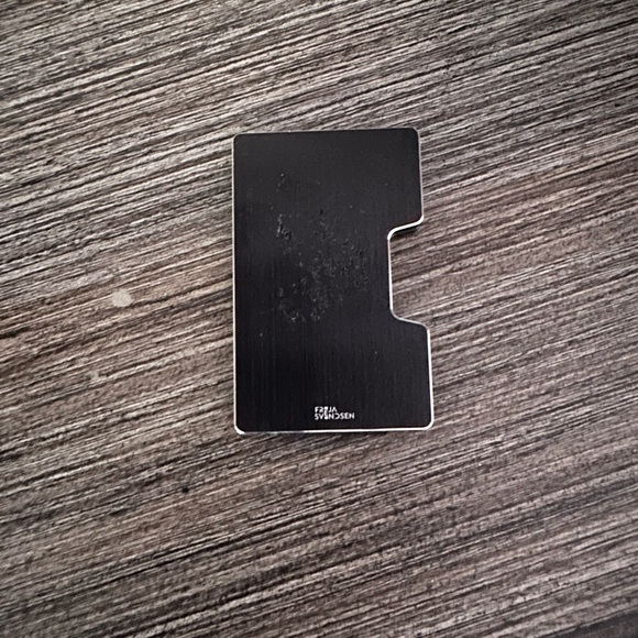 Red and White Keep Calm Minimalist Wallet - Picture 2 of 7